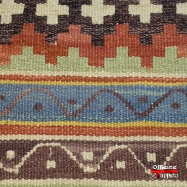 Rilegatura delle frange del tappeto eseguite con successo - Palermo